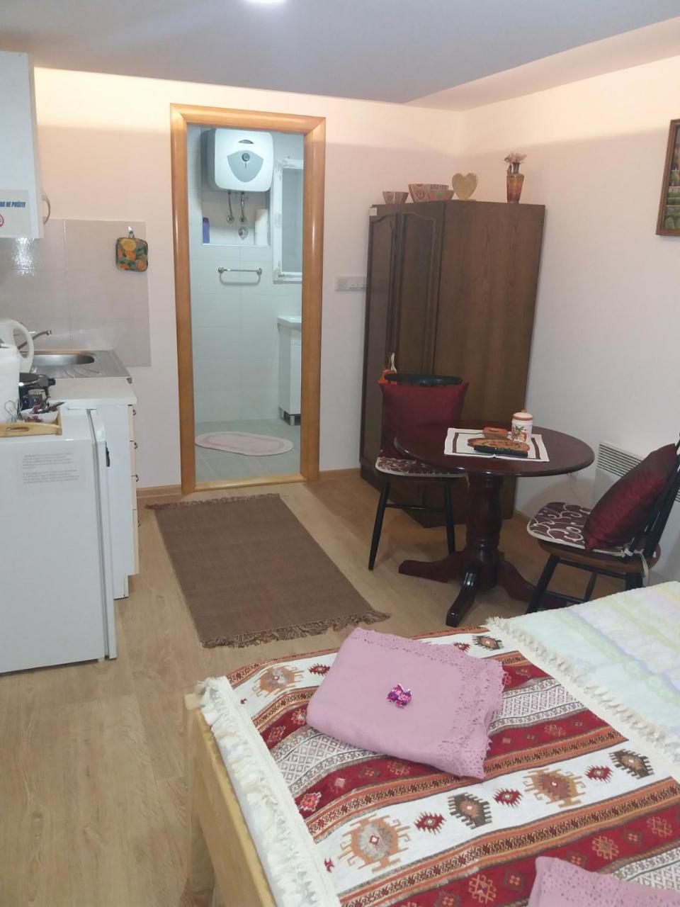 Apartments Vratnik ซาราเยโว ภายนอก รูปภาพ